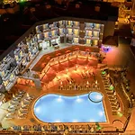 Clover Magic Park Side Hotel