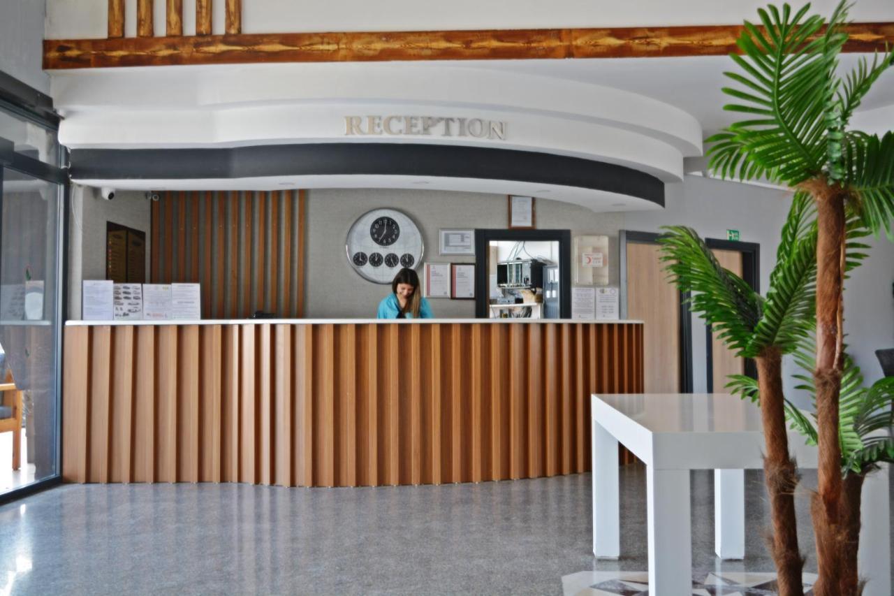 Hotel Clover Magic Park 4*