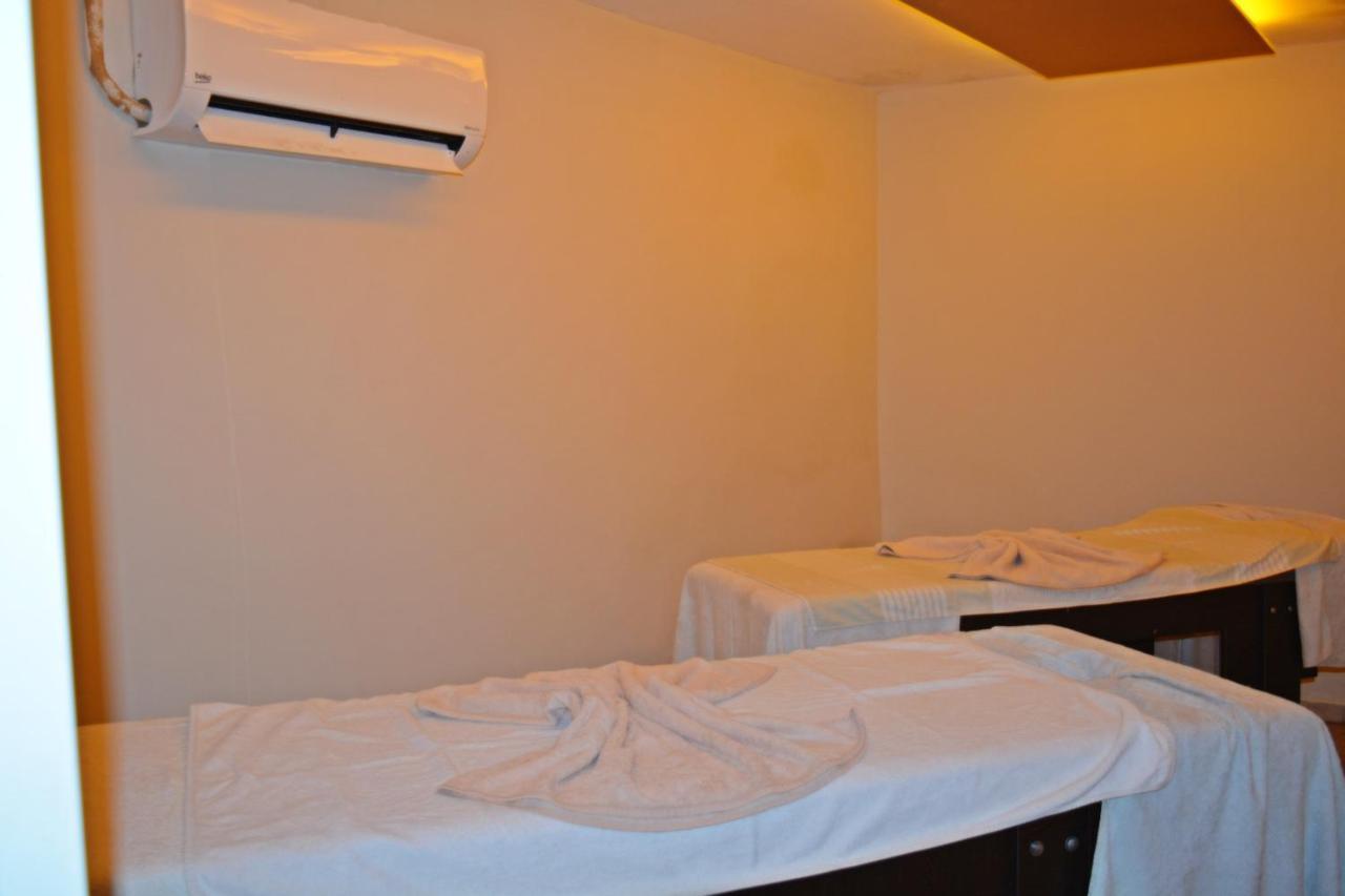 Hotel Clover Magic Park 4*