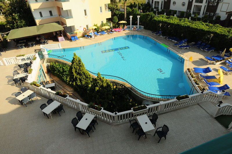 Clover Magic Park Hotel Side