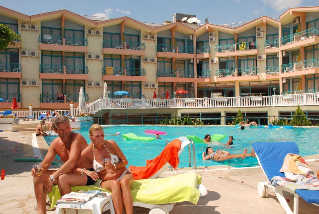 Clover Magic Park Hotel