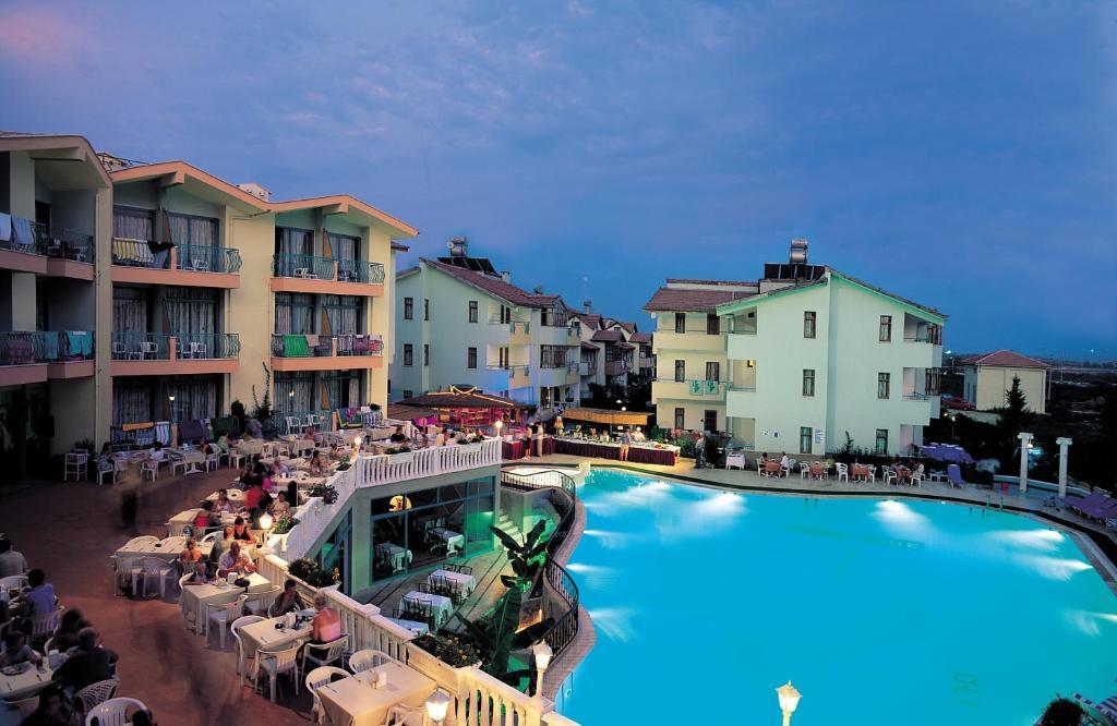 Hotel Clover Magic Park