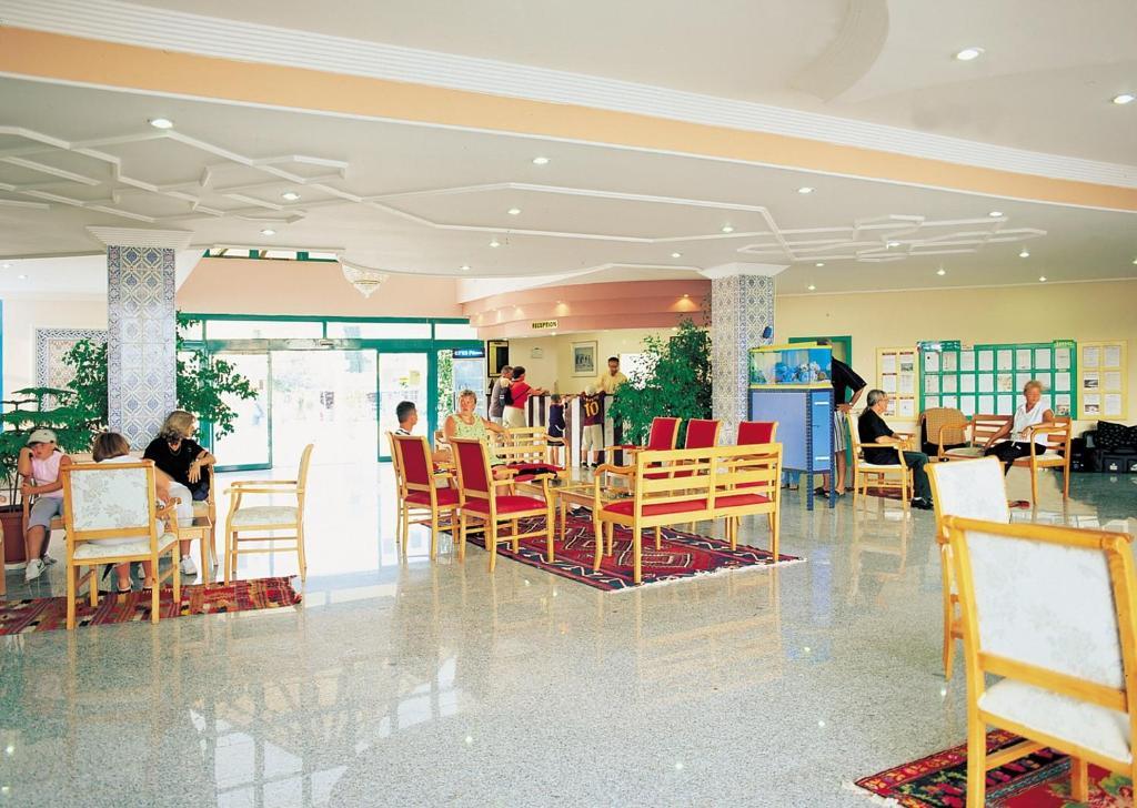 Clover Magic Park Hotel Side