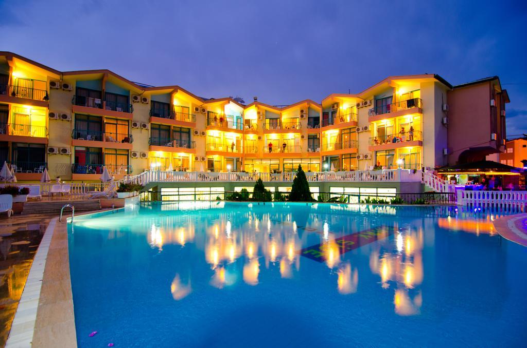 Otel Clover Magic Park Sıde Side